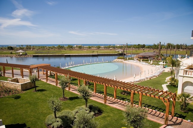 Blue & Green lake resort, business and nature, Algarve